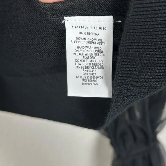 Trina Turk size M Rhea 2 sweater black 100% Merino wool mesh long sleeves - Picture 12 of 13